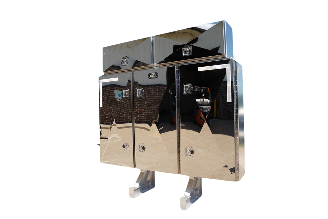 Head rack with 5 boxes